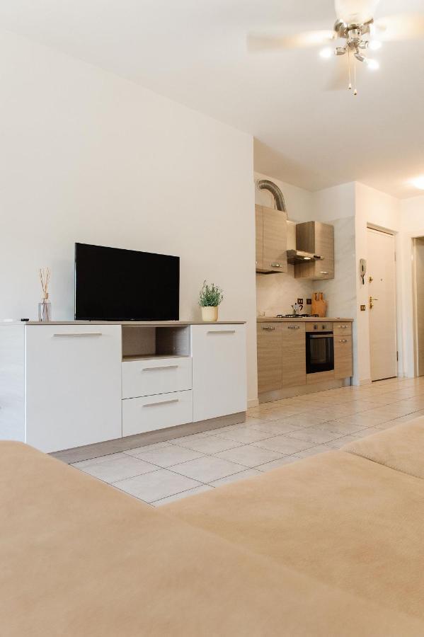 Appartamento Afrodite Desenzano del Garda Exterior photo